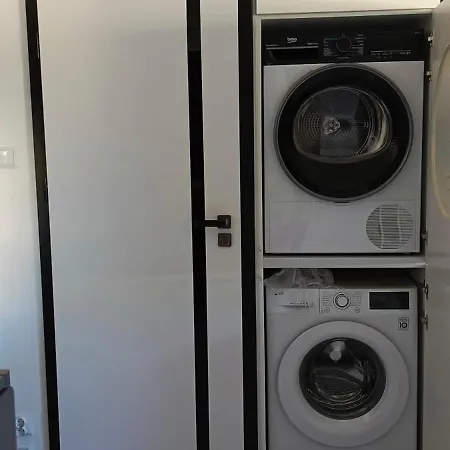 Apartment -- Center --