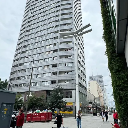 -- Center -- Βαρσοβία